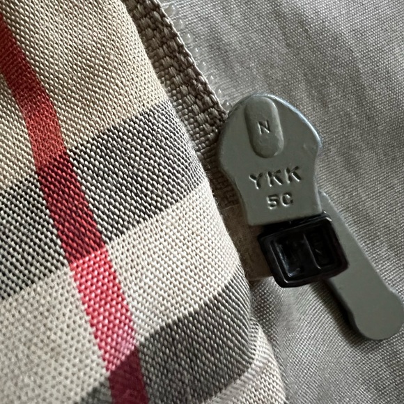 Authentic Men’s Burberry Zip Up Jacket/ Lightweight Coat size 48 (XXL) - Picture 11 of 12